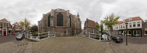 Het bruggetje van Delft achter de Nieuwe Kerk