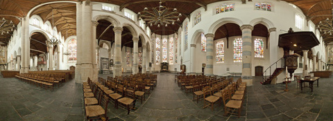 De oude kerk (scheve oude Jan) in Delft, in 360 x 180 graden 