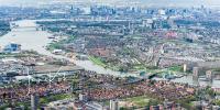 Luchtfoto van Capelle en Rotterdam