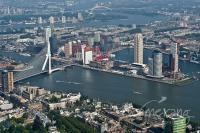 luchtfoto van de skyline van Rotterdam